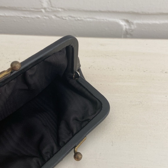 classic vintage petite small little black change purse - Picture 7 of 9
